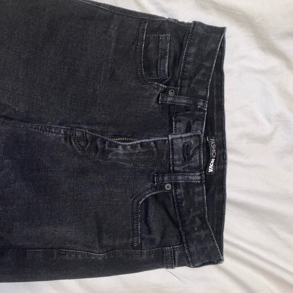 Fashion nova high wasted jeans